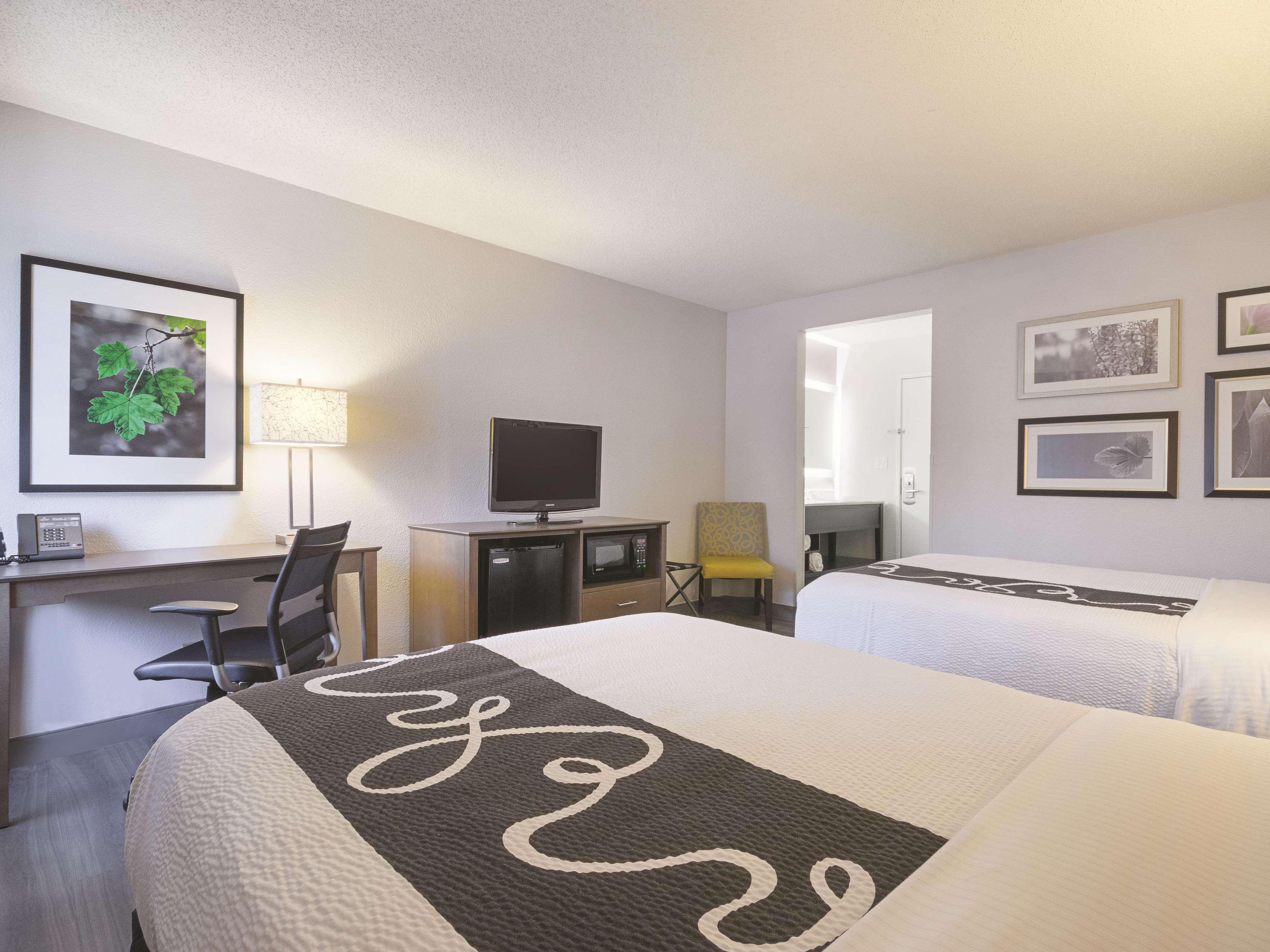 La Quinta By Wyndham Hartford Bradley Airport Ξενοδοχείο Windsor Locks Εξωτερικό φωτογραφία